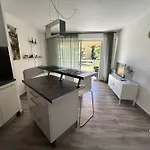 Renove Avec Terrasse Et Parking Au Lavandou - Fr-1-251-871 Apartman *